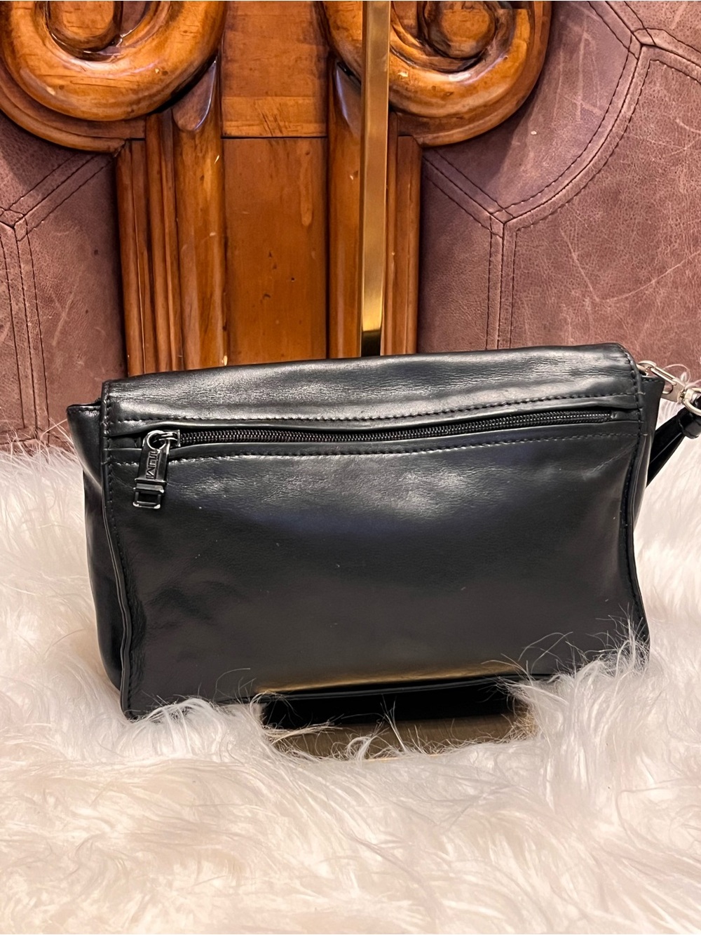 Tumi Black Leather Wristlet Clutch with Silver-Tone Lock - Picture 6 of 14
